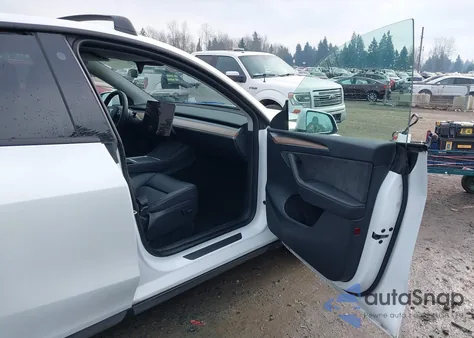 2023 Tesla Model Y Awd/Long Range Dual Motor All-Wheel Drive from USA, damaged, VIN 7SAYGDEE3PF788474